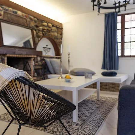 Σπίτι διακοπών Beach House By The Sea *