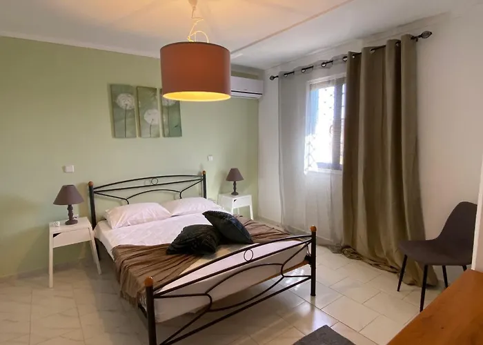 Beach House By The Sea *