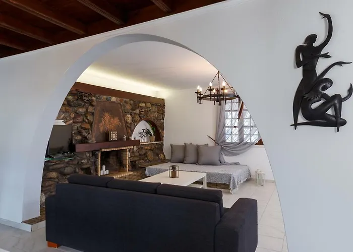 Beach House By The Sea Γεννάδι